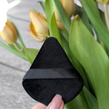 20-Count Triangle Powder Puffs – Soft Velour Makeup Sponge for Dry & Wet Foundation, Setting Powder & Face Cosmetics, Black.